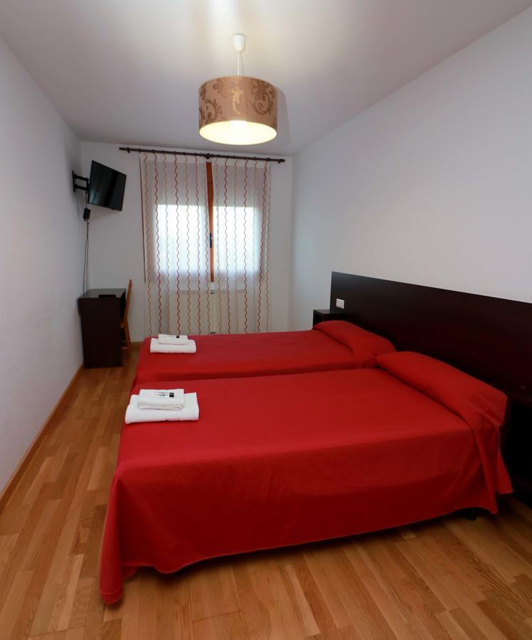 Hostal Casasnovas Silleda Exterior photo